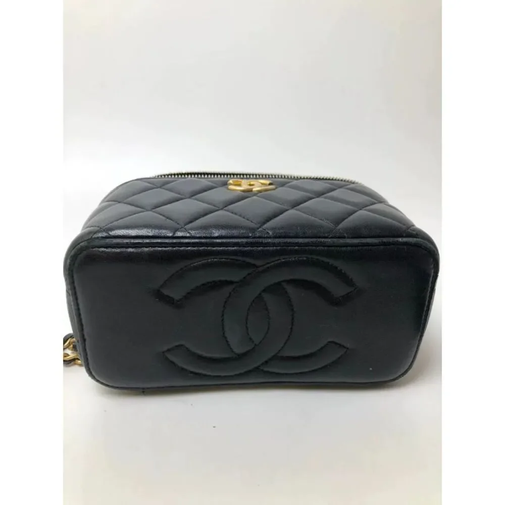 CHANEL brand color